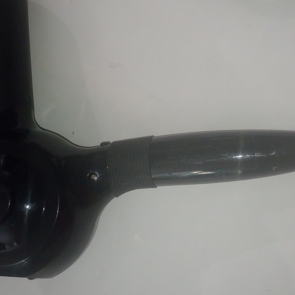 Blow dryer